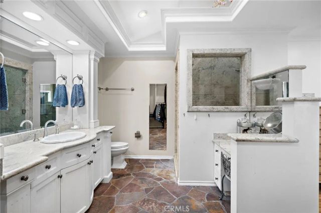 2528 University Drive, Newport Beach, CA 92660