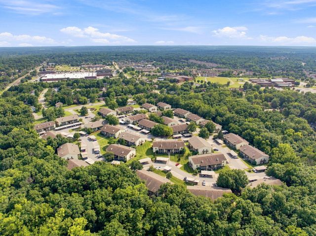 1508 PARK DEVILLE PL, Columbia, MO 65203