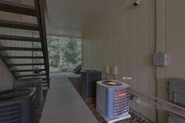 1508 PARK DEVILLE PL, Columbia, MO 65203