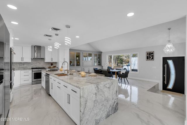 64 Stevens Road, Toms River, NJ 08755