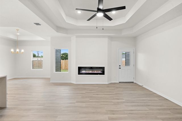 330 Cactus ST, Giddings, TX 78942
