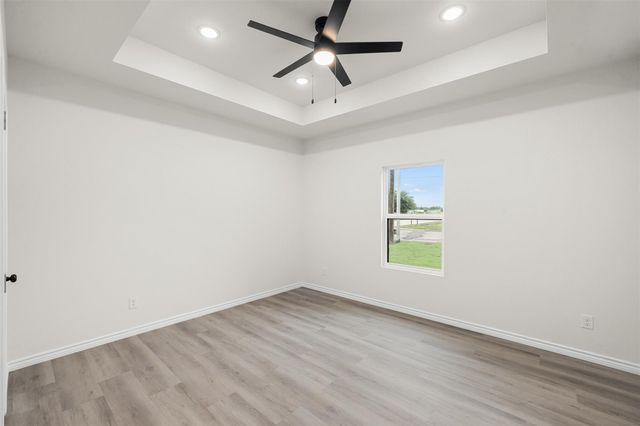 330 Cactus ST, Giddings, TX 78942