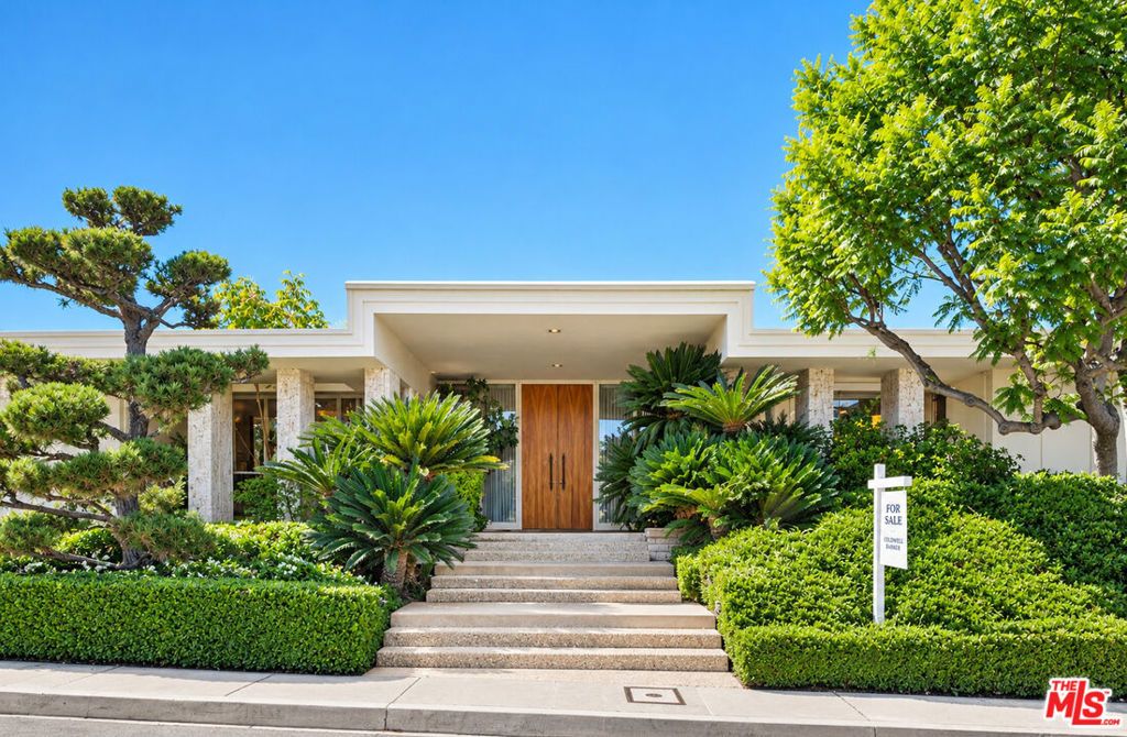 3031 Elvido Drive, Los Angeles, CA 90049 — exterior