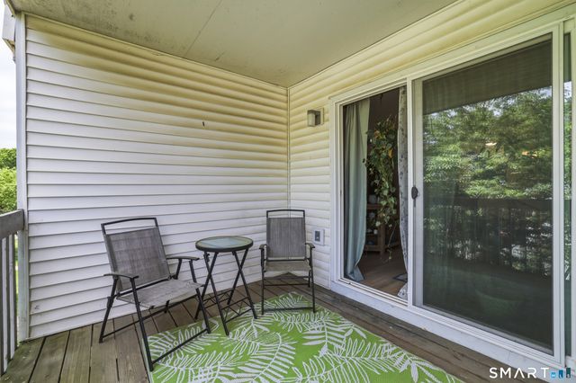 8 Concorde Way B5, Windsor Locks, CT 06096