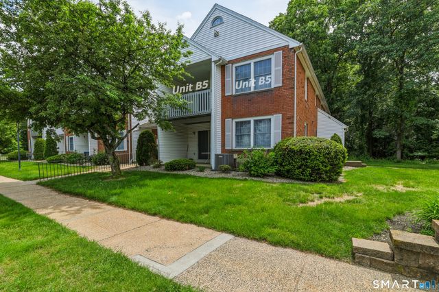 8 Concorde Way B5, Windsor Locks, CT 06096