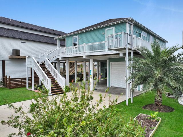 943 Sand Dune Drive, Crystal Beach, TX 77650