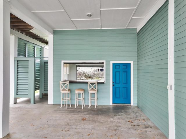 943 Sand Dune Drive, Crystal Beach, TX 77650