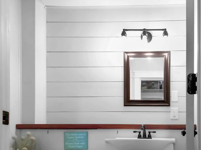 943 Sand Dune Drive, Crystal Beach, TX 77650