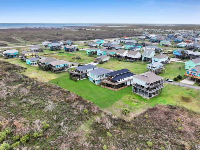 943 Sand Dune Drive, Crystal Beach, TX 77650