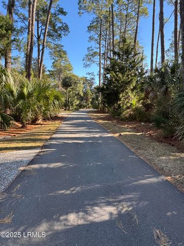 34 Lakeview Lane, Harbor Island, SC 29920