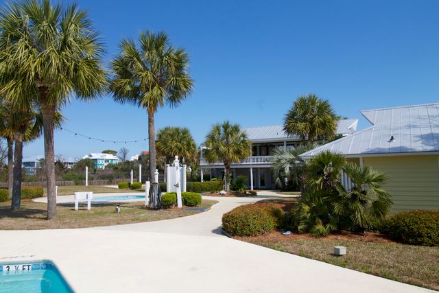 34 Lakeview Lane, Harbor Island, SC 29920