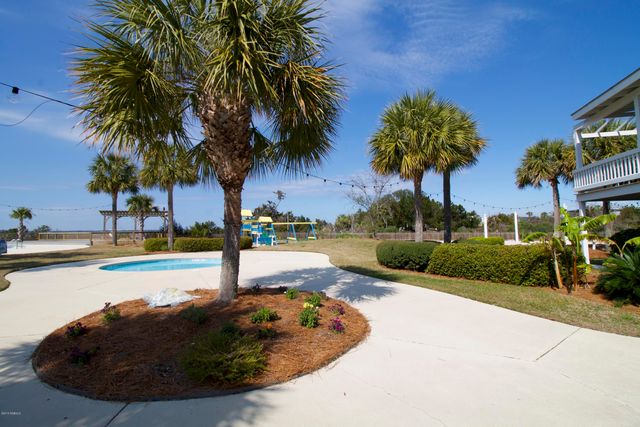 34 Lakeview Lane, Harbor Island, SC 29920