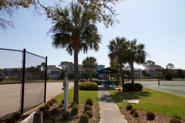 34 Lakeview Lane, Harbor Island, SC 29920