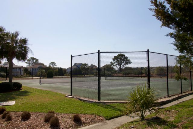 34 Lakeview Lane, Harbor Island, SC 29920