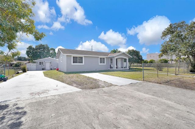 3280 NW 213th Ter, Miami Gardens, FL 33056