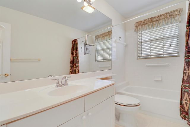 411 Eagleton Cove Way, Palm Beach Gardens, FL 33418