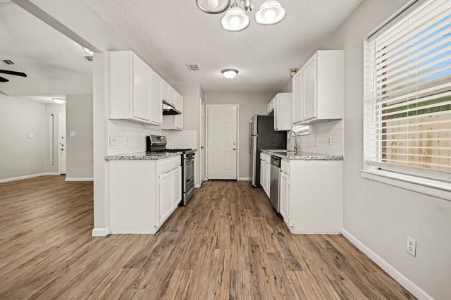 1911 Bogatto Street, La Marque, TX 77568