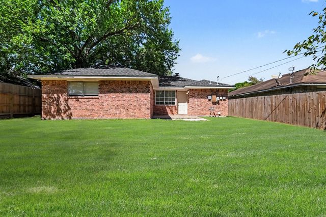 1911 Bogatto Street, La Marque, TX 77568