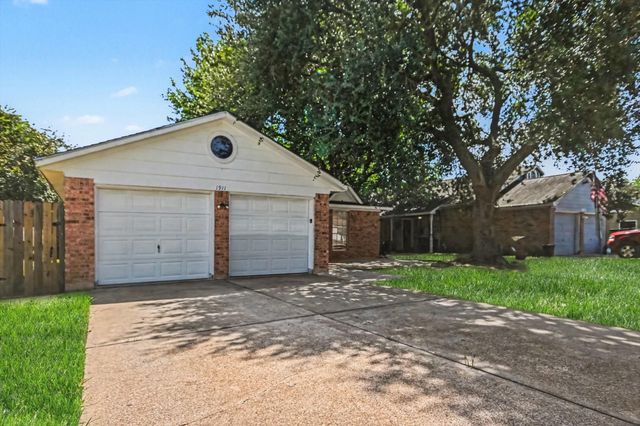 1911 Bogatto Street, La Marque, TX 77568