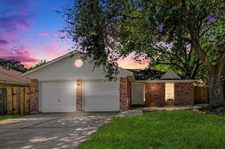 1911 Bogatto Street, La Marque, TX 77568