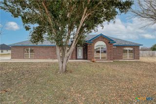 233 Thomas Drive, Martindale, TX 78655
