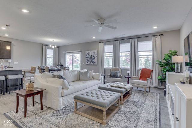 948 Fred Lane, Greenwood, IN 46143