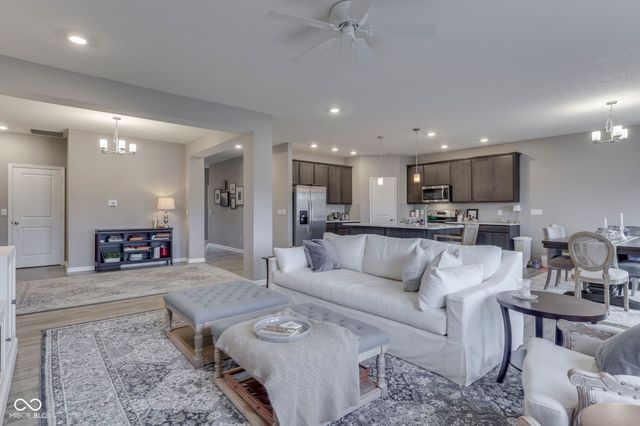 948 Fred Lane, Greenwood, IN 46143