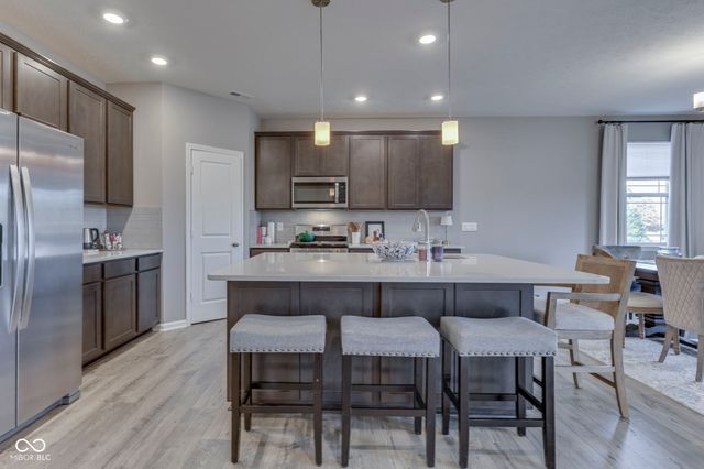 948 Fred Lane, Greenwood, IN 46143