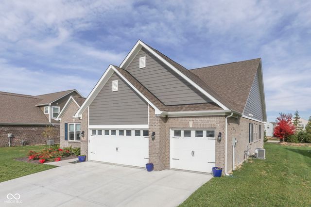 948 Fred Lane, Greenwood, IN 46143