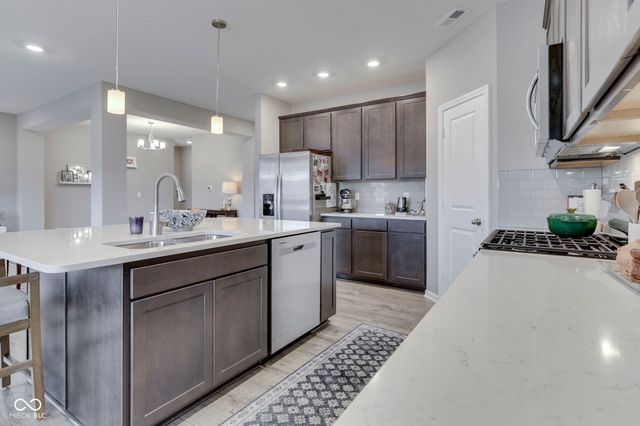 948 Fred Lane, Greenwood, IN 46143