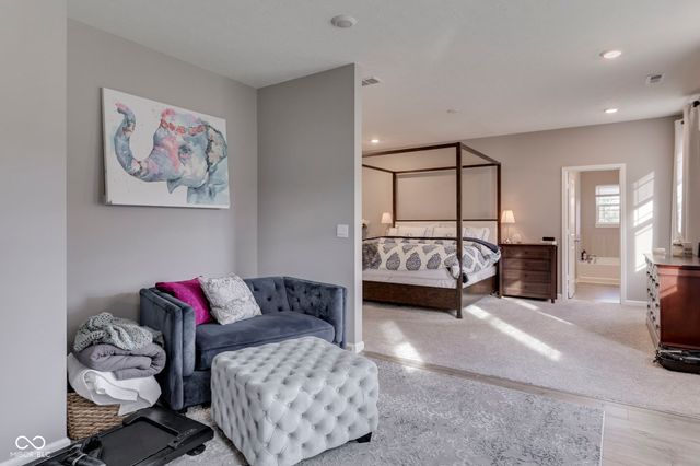 948 Fred Lane, Greenwood, IN 46143