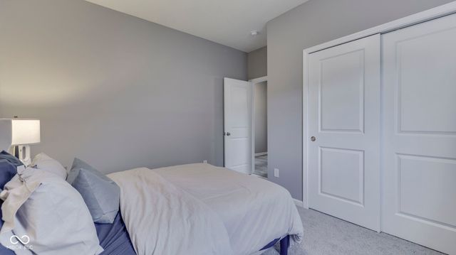 948 Fred Lane, Greenwood, IN 46143