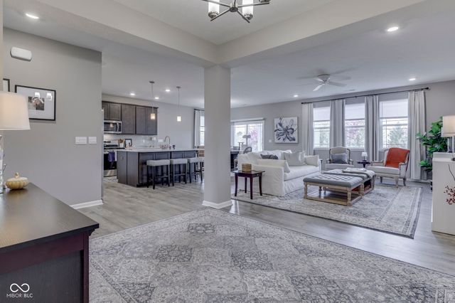 948 Fred Lane, Greenwood, IN 46143