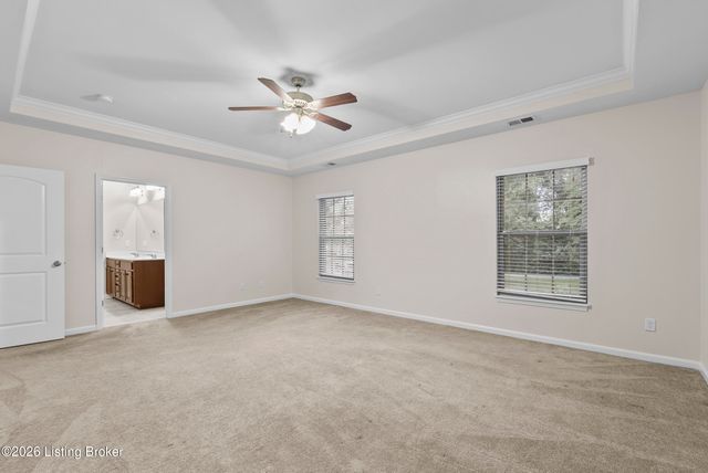 6436 Clover Trace Cir, Louisville, KY 40216