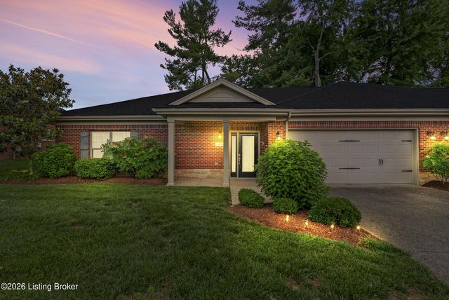 6436 Clover Trace Cir, Louisville, KY 40216