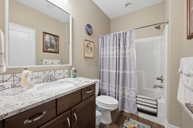 6546 W Collina St, Wichita, KS 67205