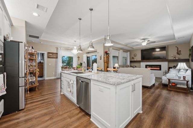 6546 W Collina St, Wichita, KS 67205