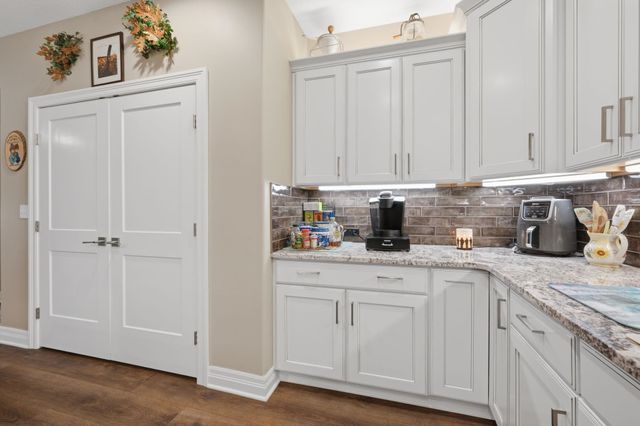 6546 W Collina St, Wichita, KS 67205