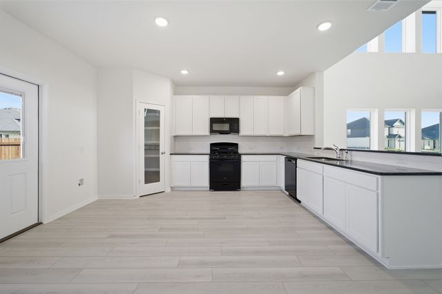 7500 Santolina Drive, Denton, TX 76226