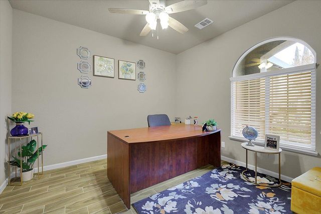 637 Anna Dr, Yuba City, CA 95993