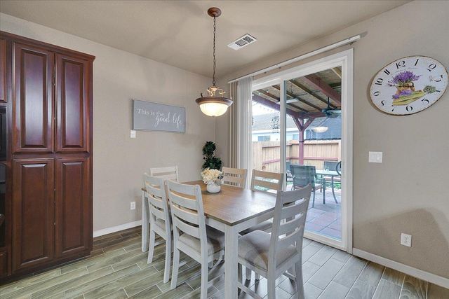 637 Anna Dr, Yuba City, CA 95993