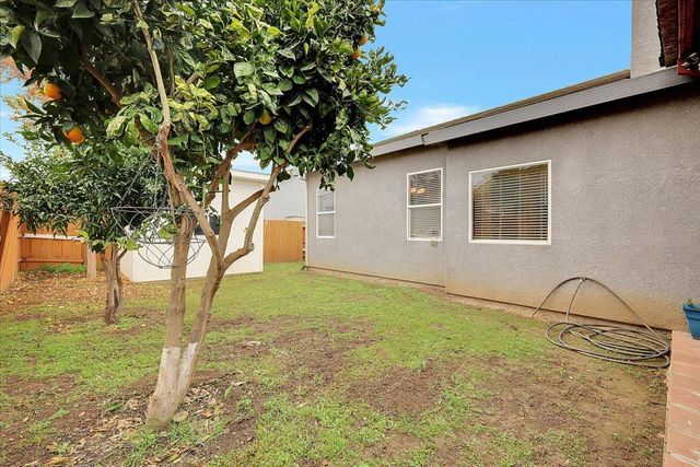 637 Anna Dr, Yuba City, CA 95993