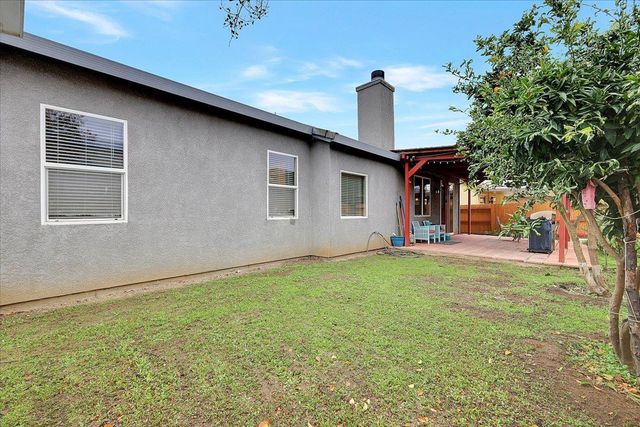 637 Anna Dr, Yuba City, CA 95993