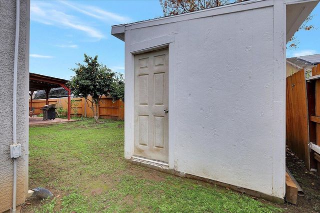 637 Anna Dr, Yuba City, CA 95993