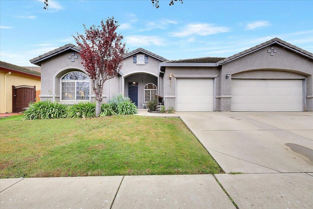 637 Anna Dr, Yuba City, CA 95993