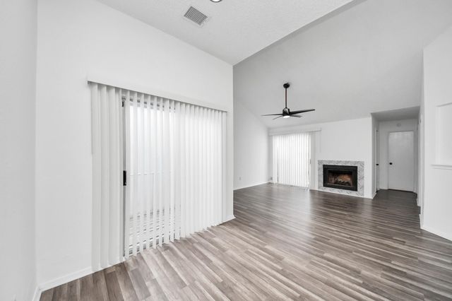 6415 Horsepen Bayou Drive, Houston, TX 77084