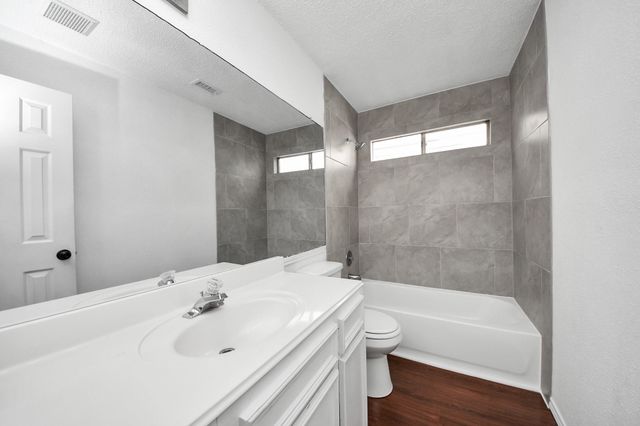 6415 Horsepen Bayou Drive, Houston, TX 77084