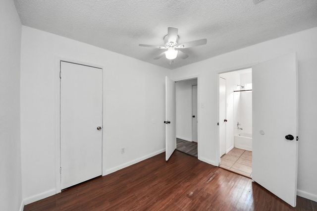 6415 Horsepen Bayou Drive, Houston, TX 77084