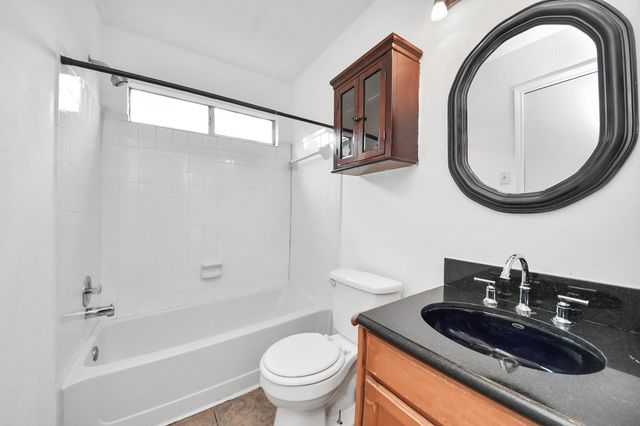 6415 Horsepen Bayou Drive, Houston, TX 77084