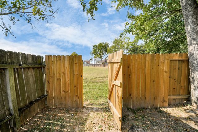 6415 Horsepen Bayou Drive, Houston, TX 77084
